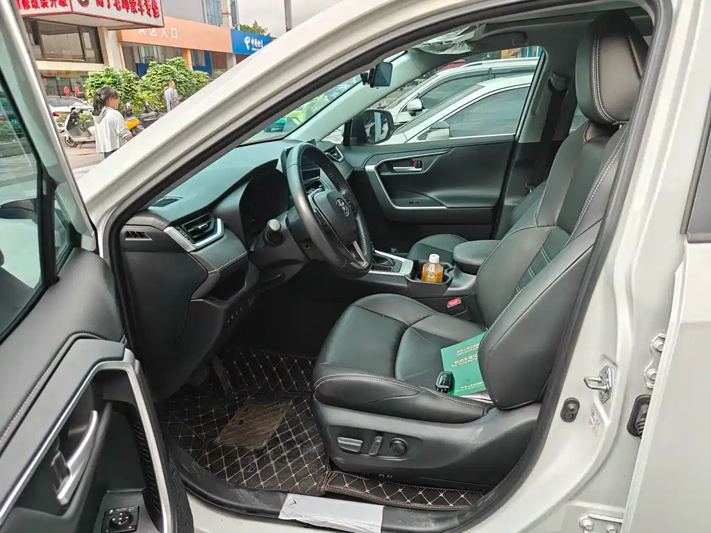 Wildlander 2.0 L CVT 2 WD Luxury PLUS
