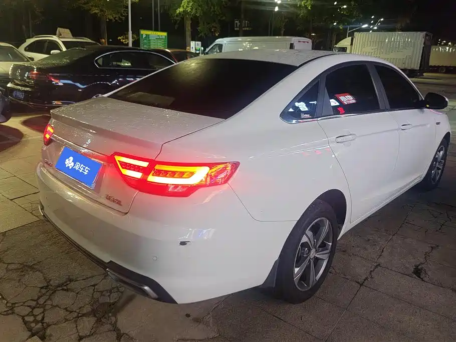 Emgrand GL 1.4 T DCT Elite Connected