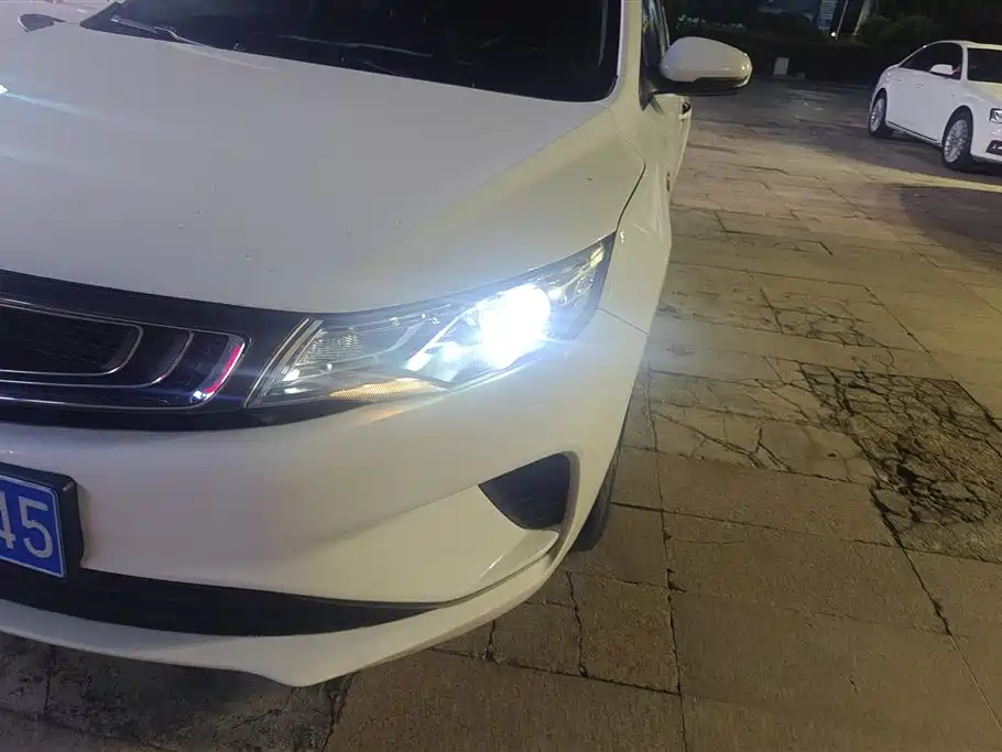 Emgrand GL 1.4 T DCT Elite Connected