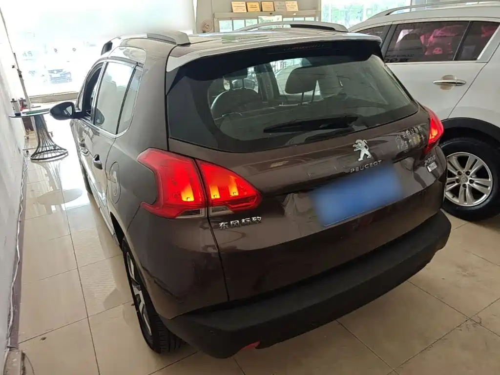 Peugeot 2008 2014 1.6 L Auto Navigator