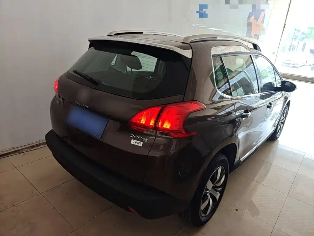 Peugeot 2008 2014 1.6 L Auto Navigator
