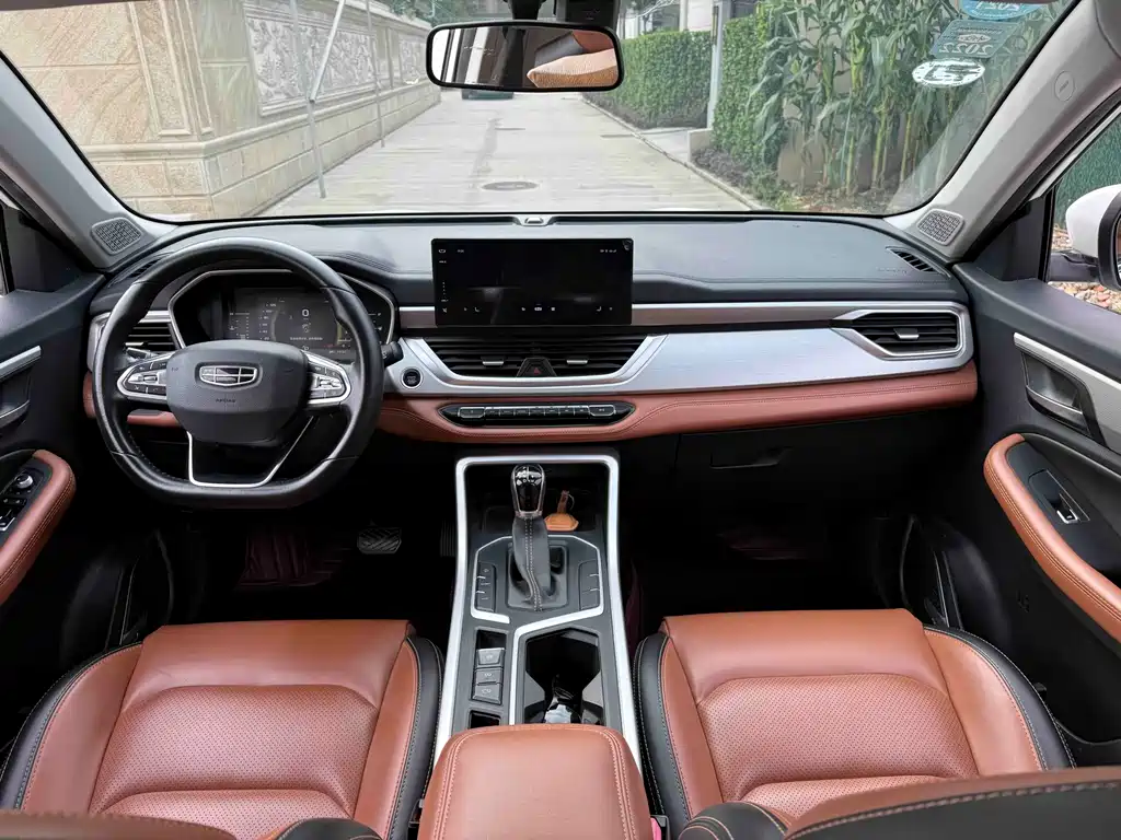 Vision X6 1.4 T CVT Distinguished