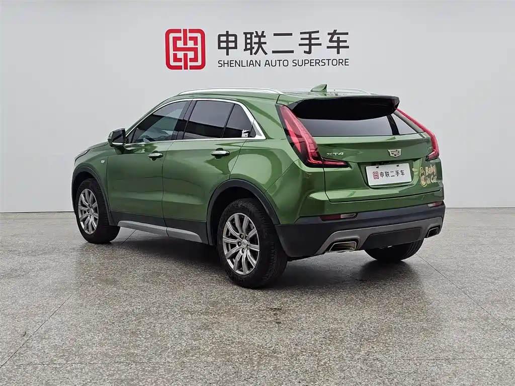 Cadillac XT4 28 T 2 WD Leading