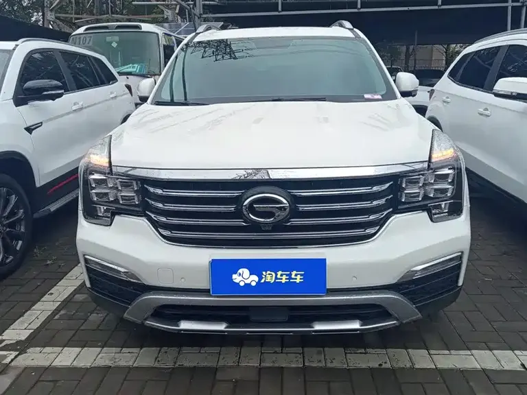 GAC Trumpchi GS8 320 T 2 WD Luxury Connected (7-seat)