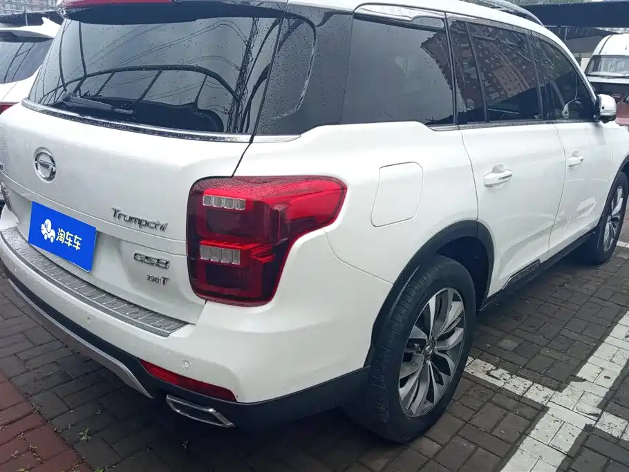 GAC Trumpchi GS8 320 T 2 WD Luxury Connected (7-seat)