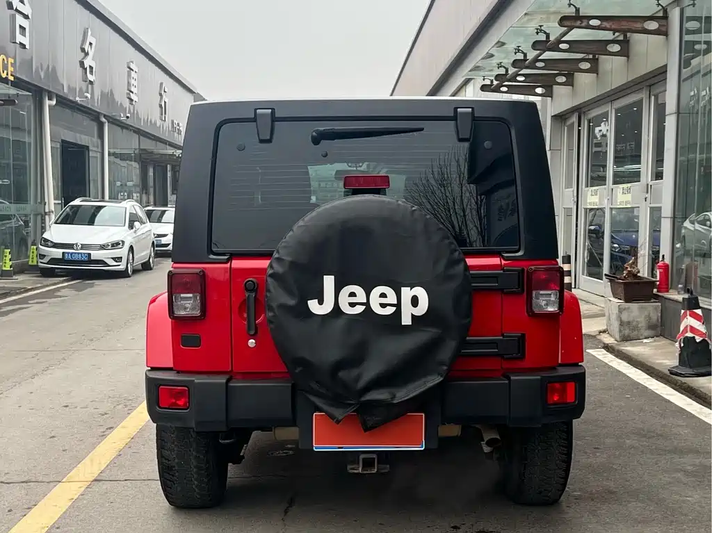 Wrangler 3.0 L Sahara 4-door