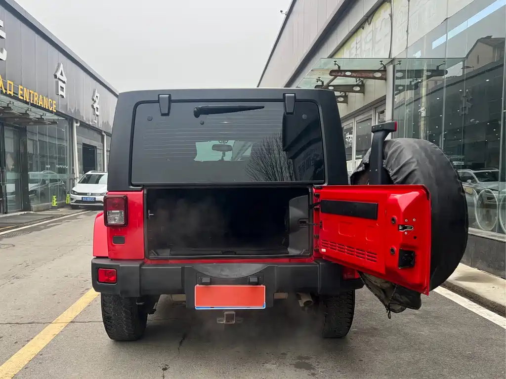 Wrangler 3.0 L Sahara 4-door