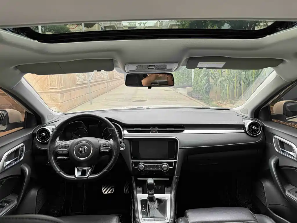 MG6 20 T Auto Sport