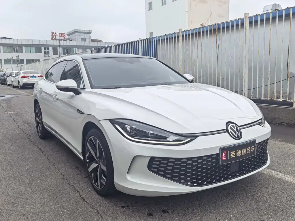 Lamando Lamando L 280 TSI DSG Spicy Cool
