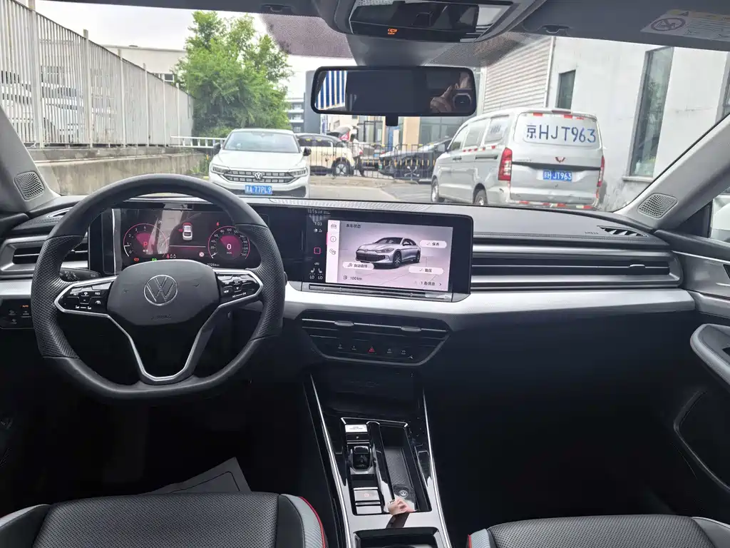 Lamando Lamando L 280 TSI DSG Spicy Cool