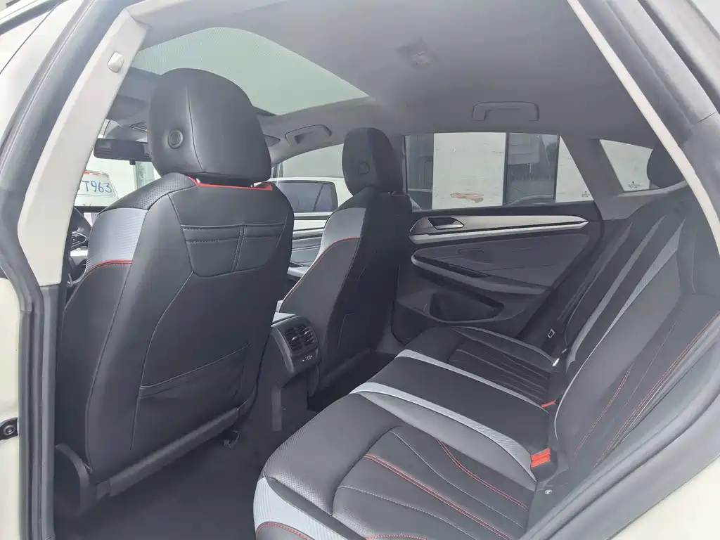 Lamando Lamando L 280 TSI DSG Spicy Cool