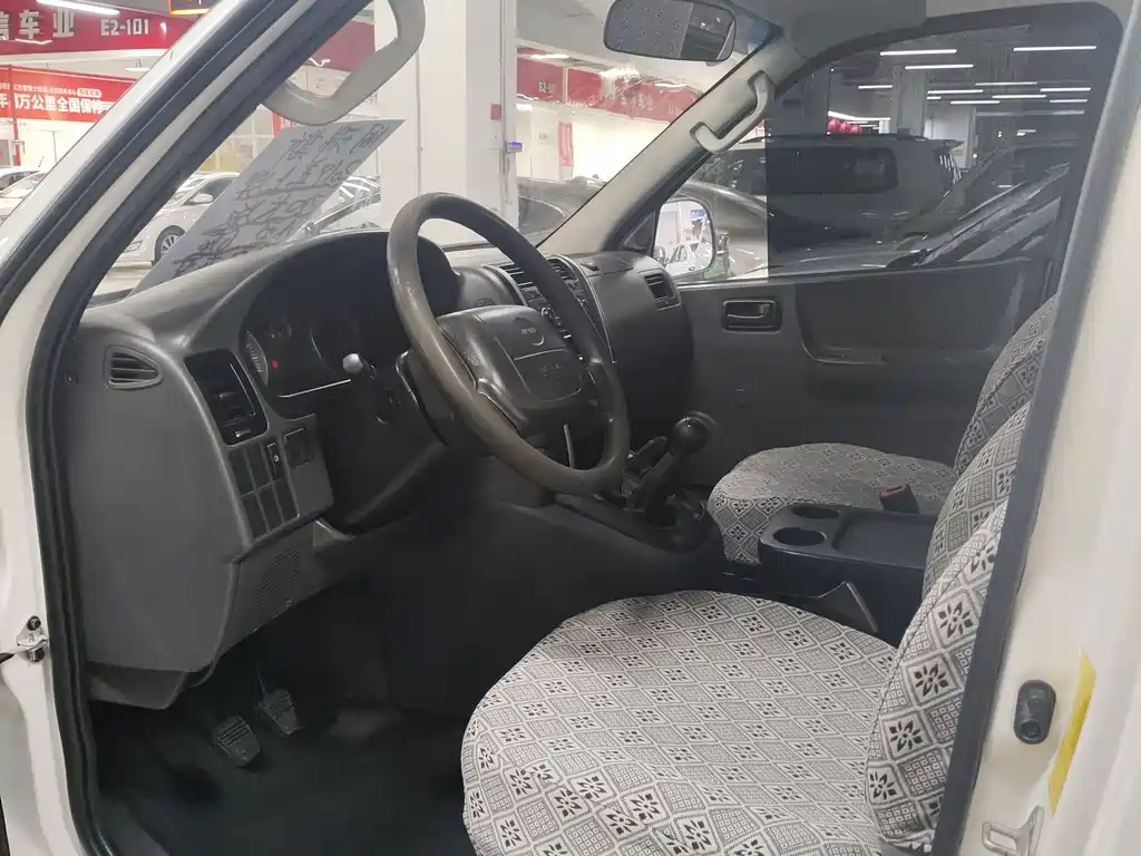Grace 2.0 L Express Comfort 7-seat CN-VI 1 TZS