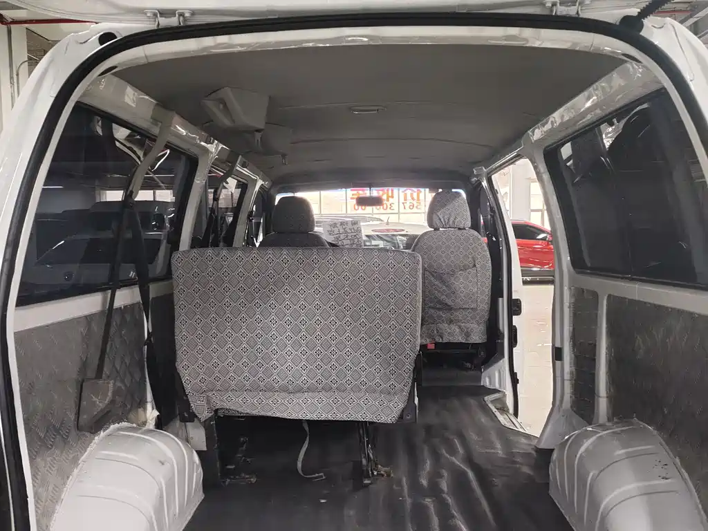 Grace 2.0 L Express Comfort 7-seat CN-VI 1 TZS