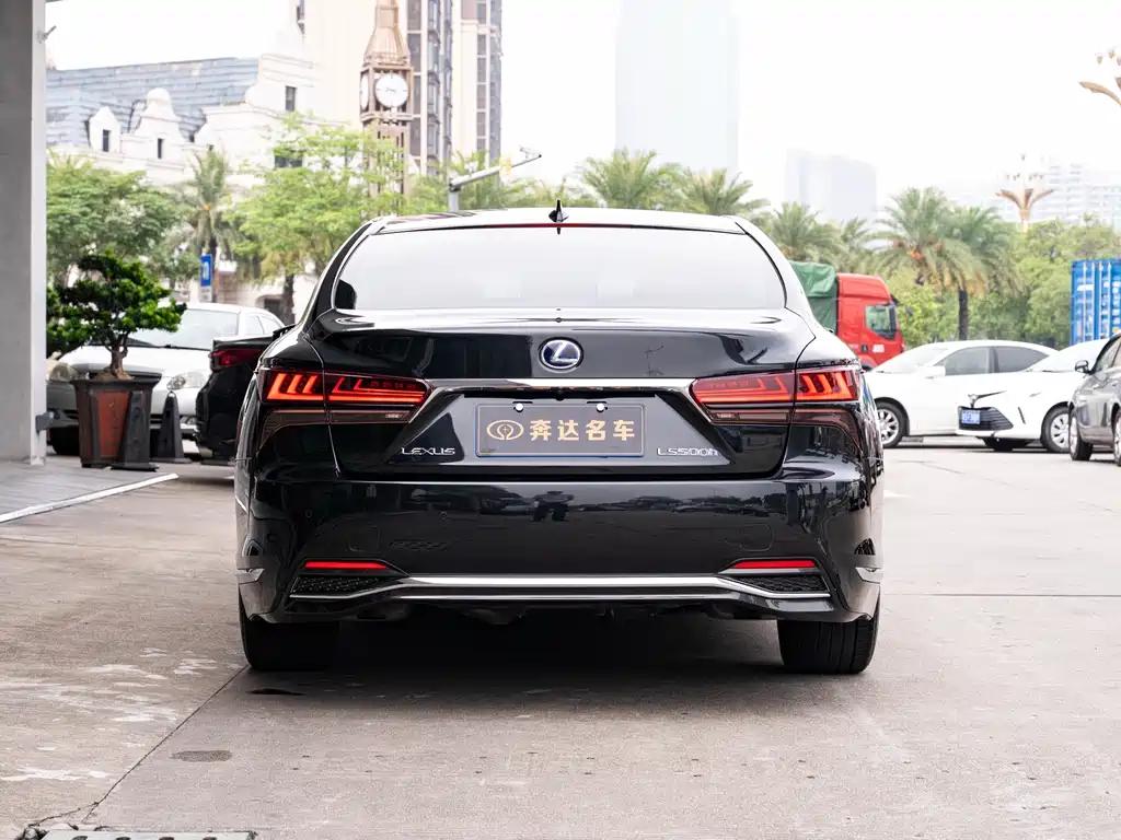 Lexus LS 500 h Premium
