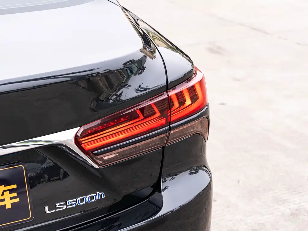 Lexus LS 500 h Premium