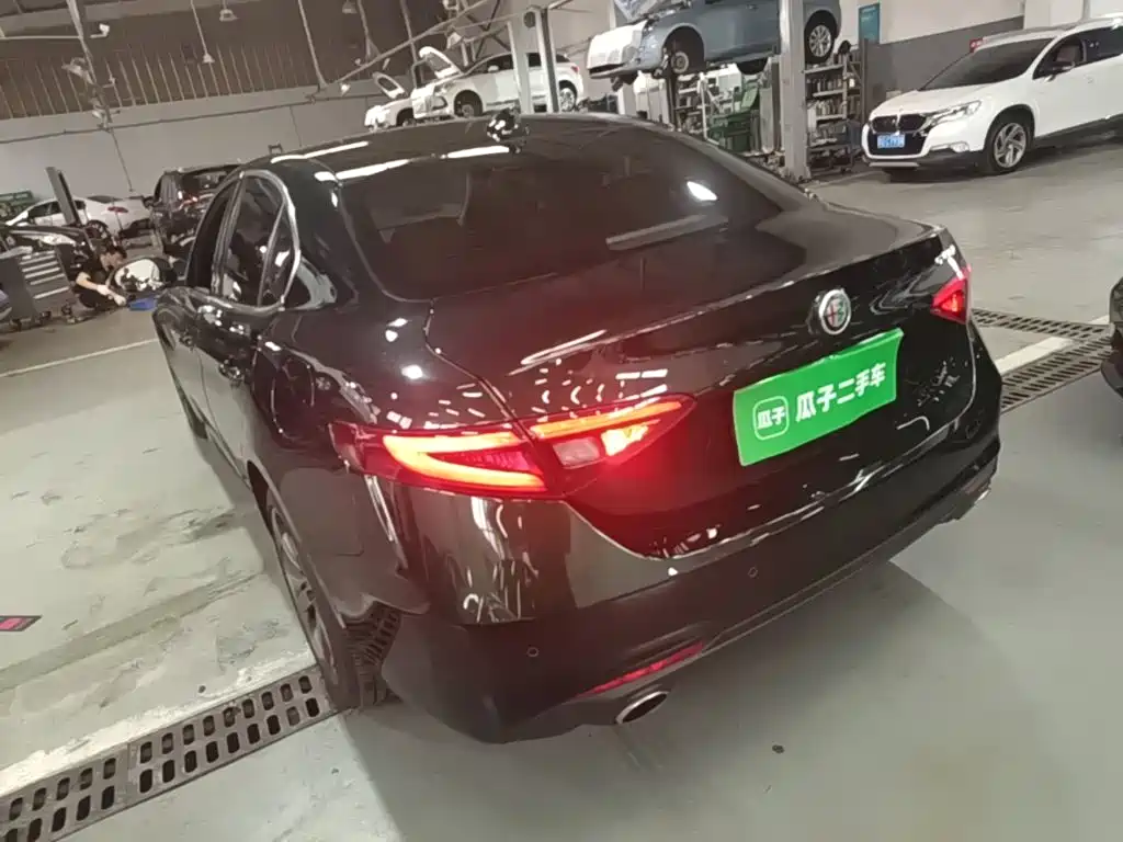 Giulia 2.0 T 280 HP Luxury