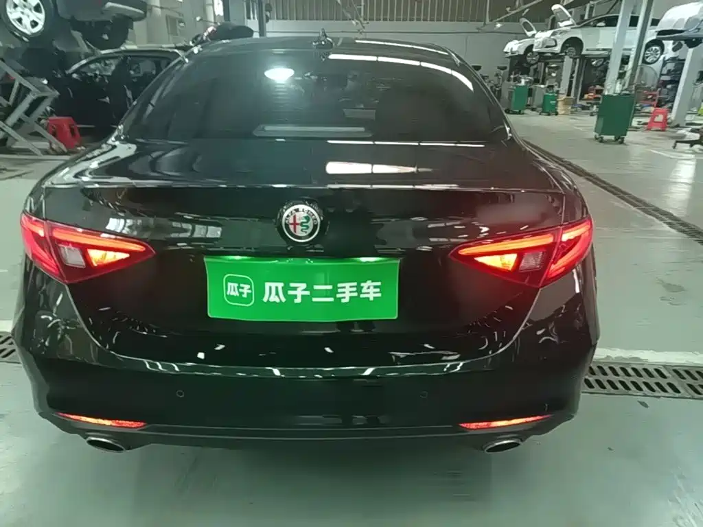 Giulia 2.0 T 280 HP Luxury