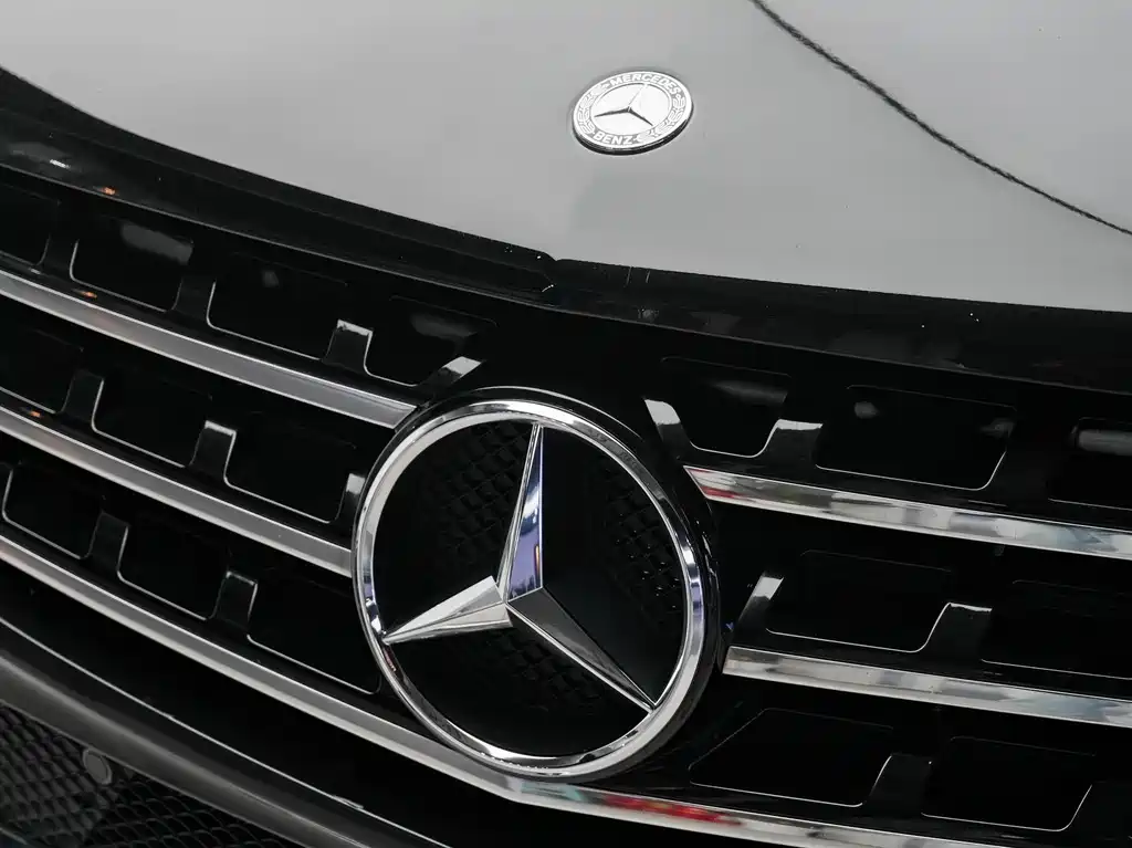 Mercedes-Benz M-Class ML 320 4 MATIC
