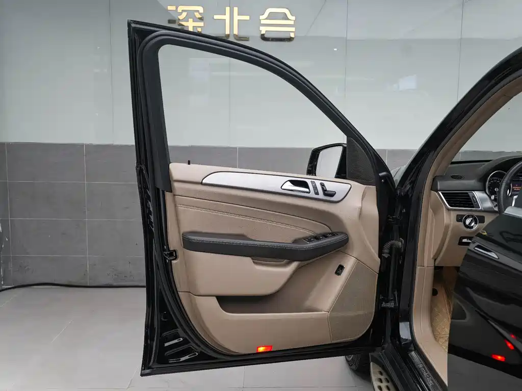 Mercedes-Benz M-Class ML 320 4 MATIC