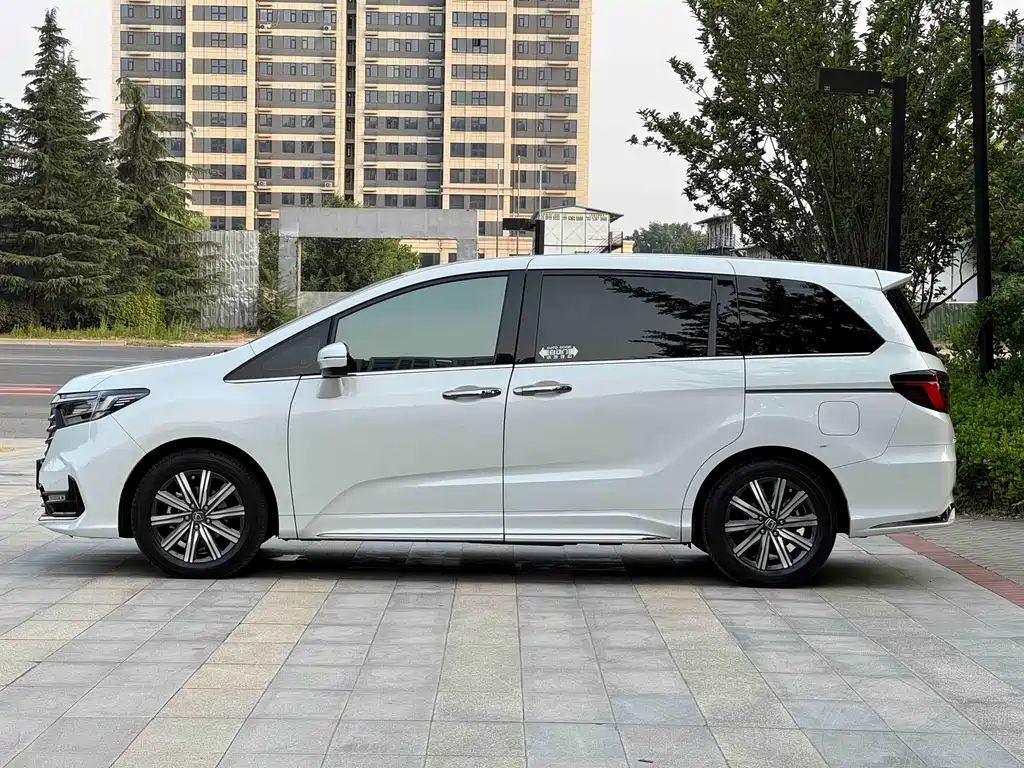 Odyssey 2.0 L e:HEV Sharp· Joy
