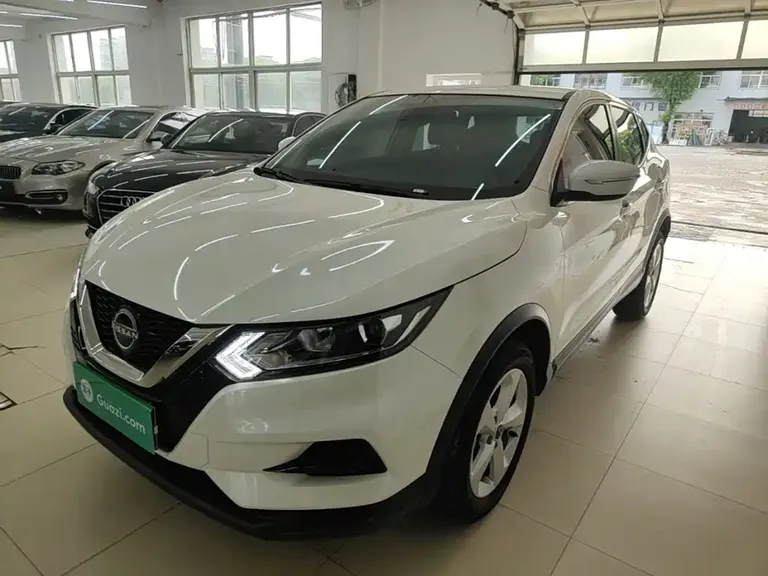 Nissan Qashqai Classic 2.0 L CVT XV Comfort