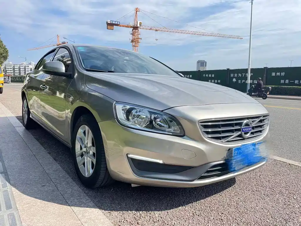 Volvo S60 S60 L 2.0 T Smart Vision