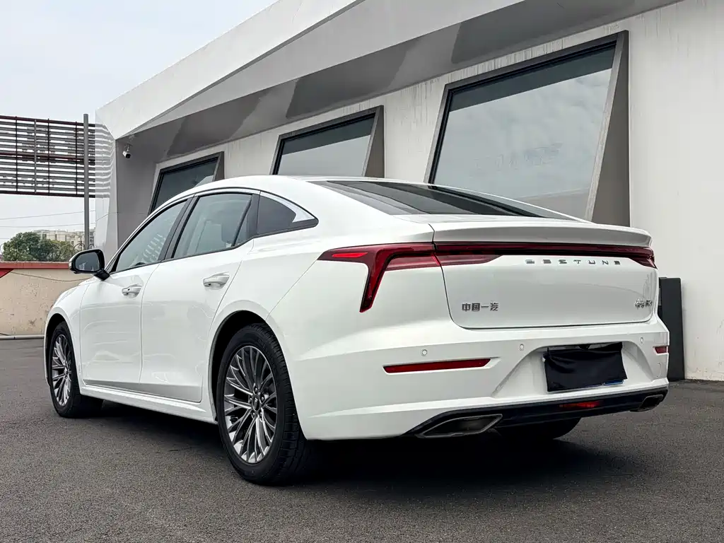 Besturn B70 3 rd Gen 1.5 T Auto Smooth Enjoyment