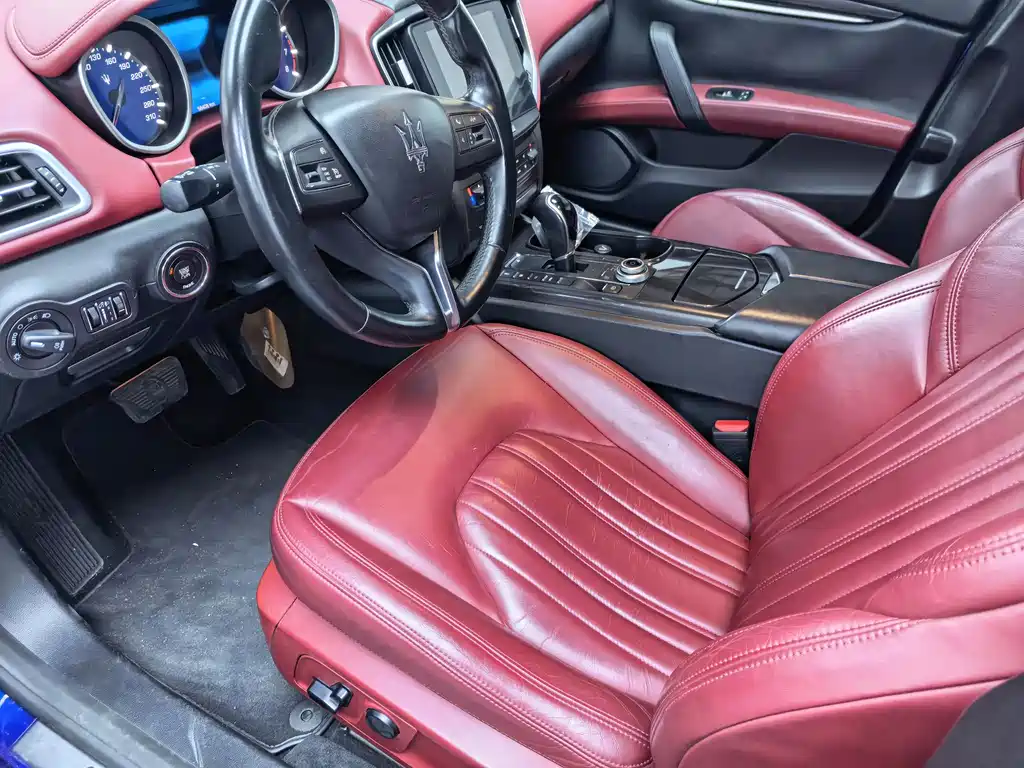 Ghibli 3.0 T Standard