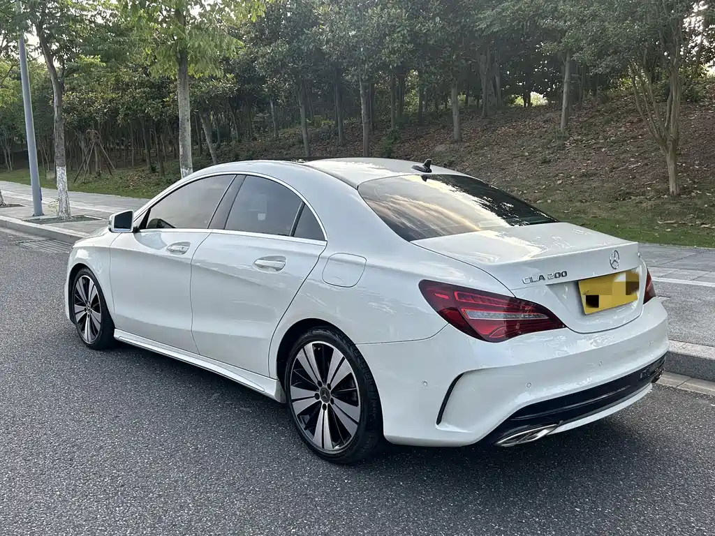 Mercedes-Benz CLA (Import) Facelift CLA 200 Fashion