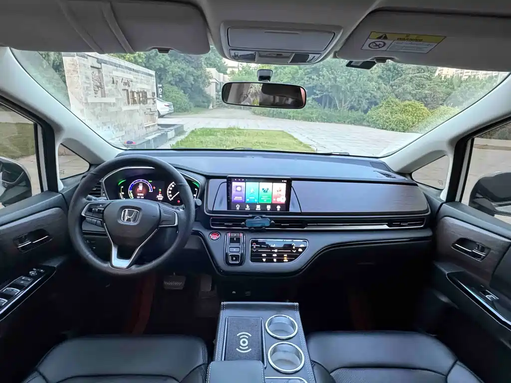 Odyssey 2.0 L e:HEV Sharp· Joy