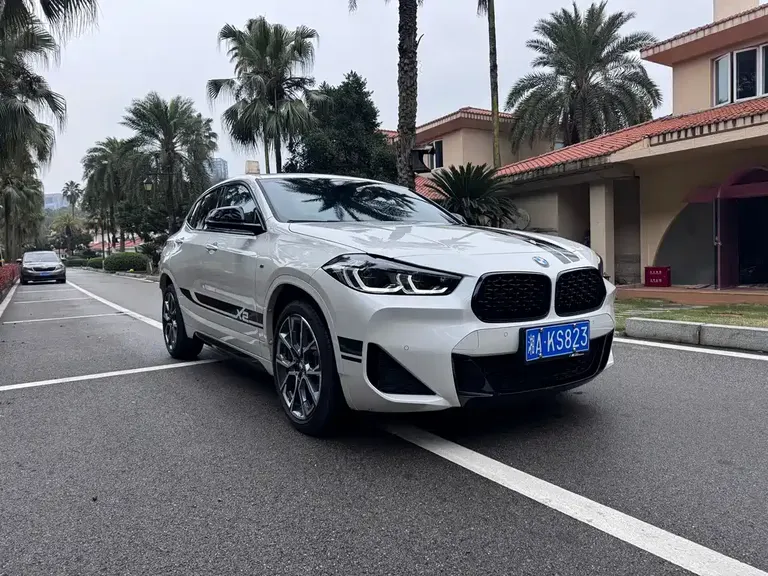 BMW X2 宝马X2 2022款 xDrive25 i 曜夜版