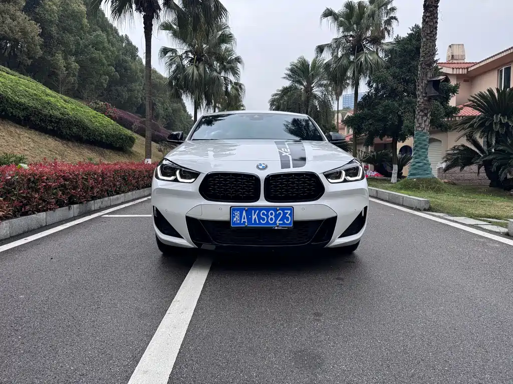 BMW X2 宝马X2 2022款 xDrive25 i 曜夜版