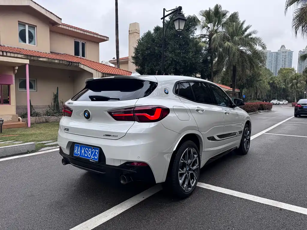 BMW X2 宝马X2 2022款 xDrive25 i 曜夜版