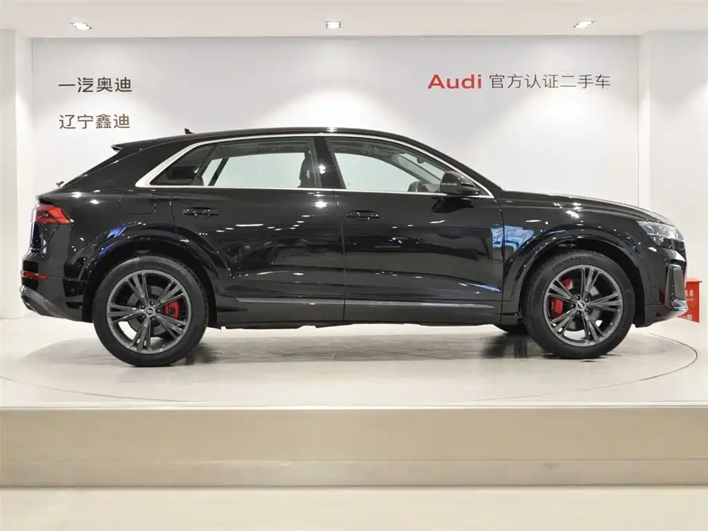 Audi Q8 55 TFSI Luxury Dynamic