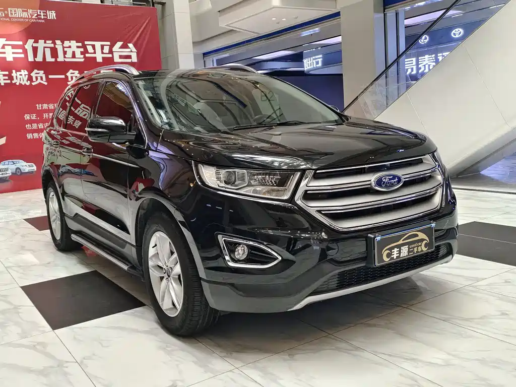 Edge EcoBoost 245 2 WD Platinum Sharp 7-seat CN-V