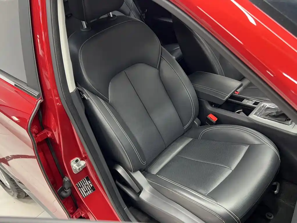 Roewe RX5 20 T 2 WD Auto Internet Smart Value