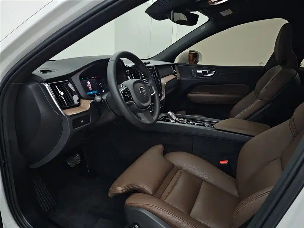 Volvo XC60 B5 4 WD Smart Vision Luxury