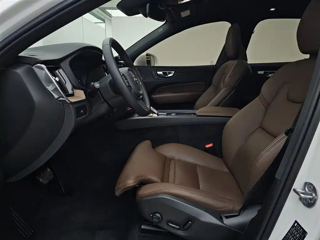 Volvo XC60 B5 4 WD Smart Vision Luxury