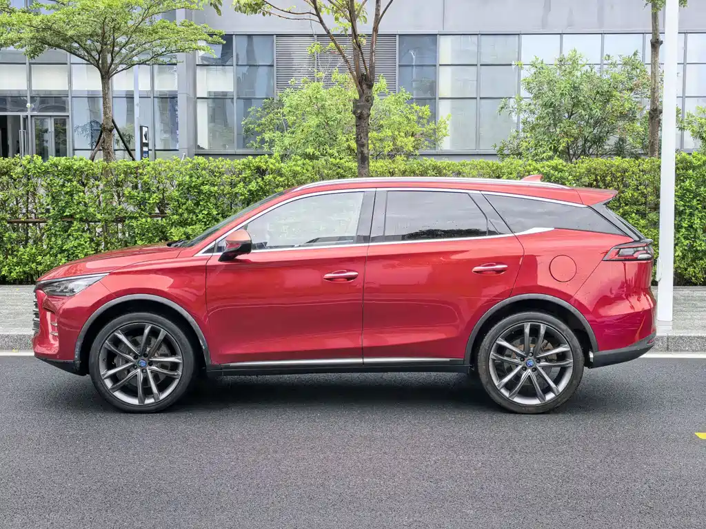 Tang NEV DM 2.0 T Full-time 4 WD Connected Pioneer Leading 7-seat CN-V