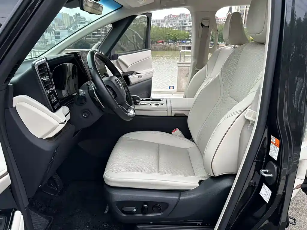 Lexus LM 350 h 7-seat Elegant
