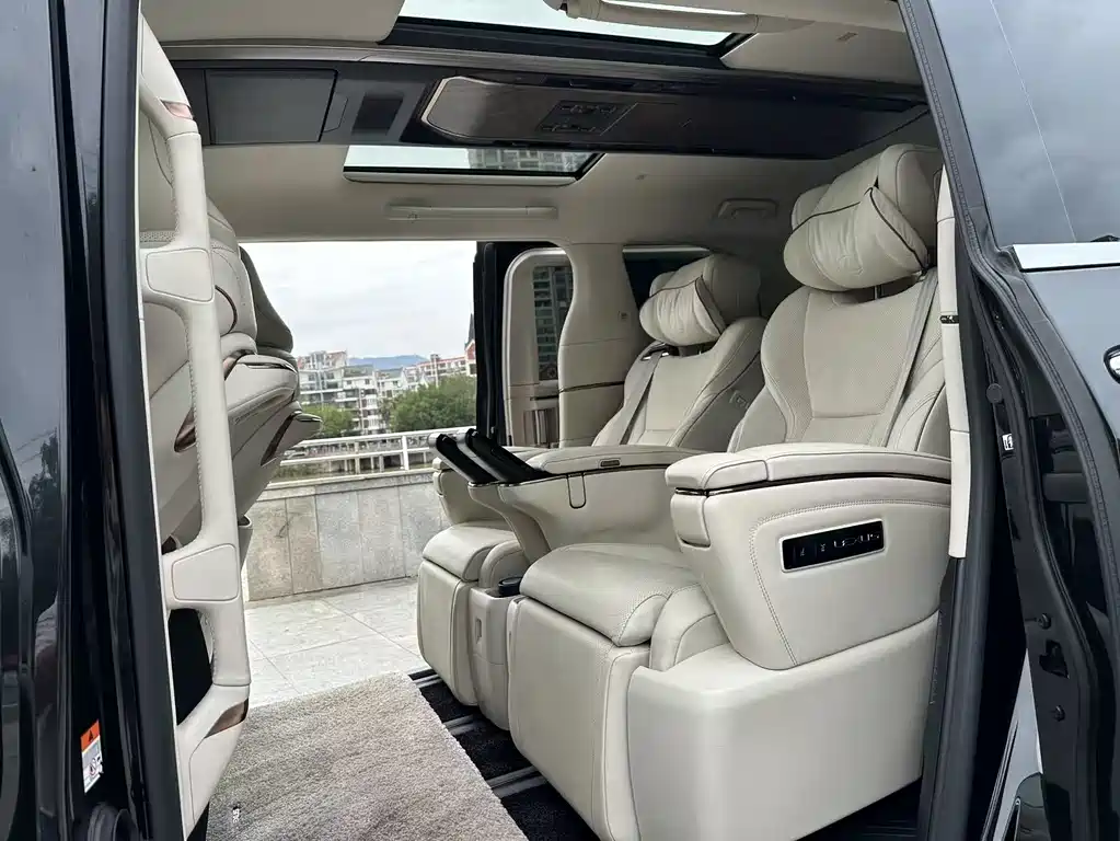 Lexus LM 350 h 7-seat Elegant