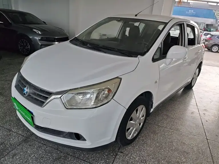 Venucia R50 1.6 L Manual Fashion