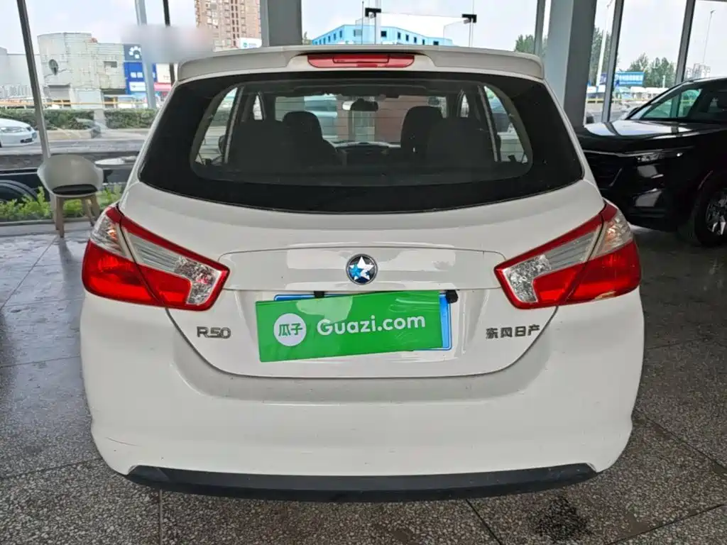 Venucia R50 1.6 L Manual Fashion