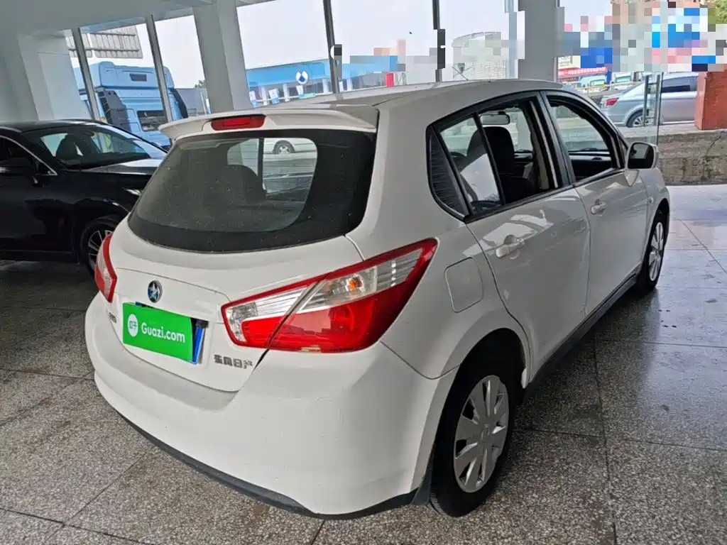 Venucia R50 1.6 L Manual Fashion
