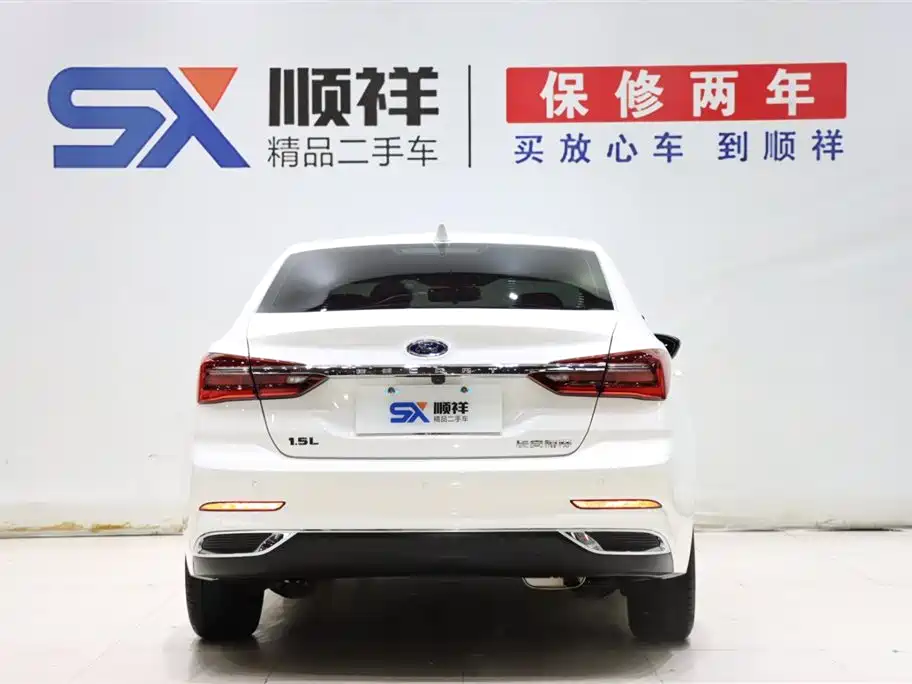 Escort 1.5 L Auto Diamond