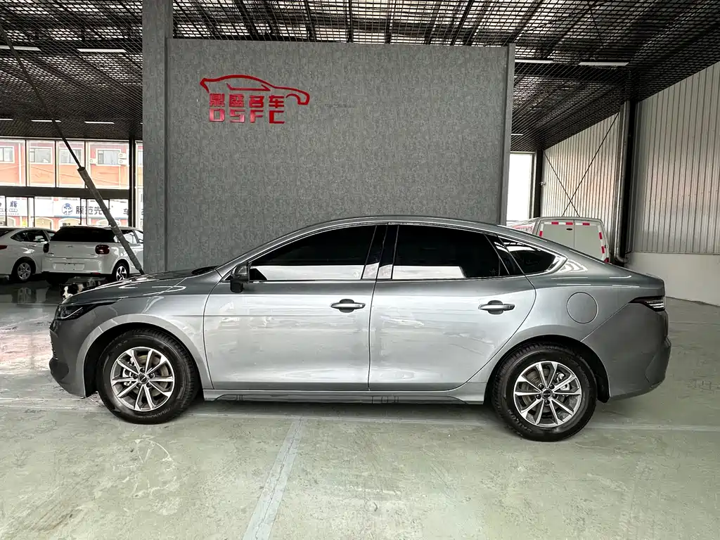 Destroyer 05 Glory DM-i 55 KM Luxury
