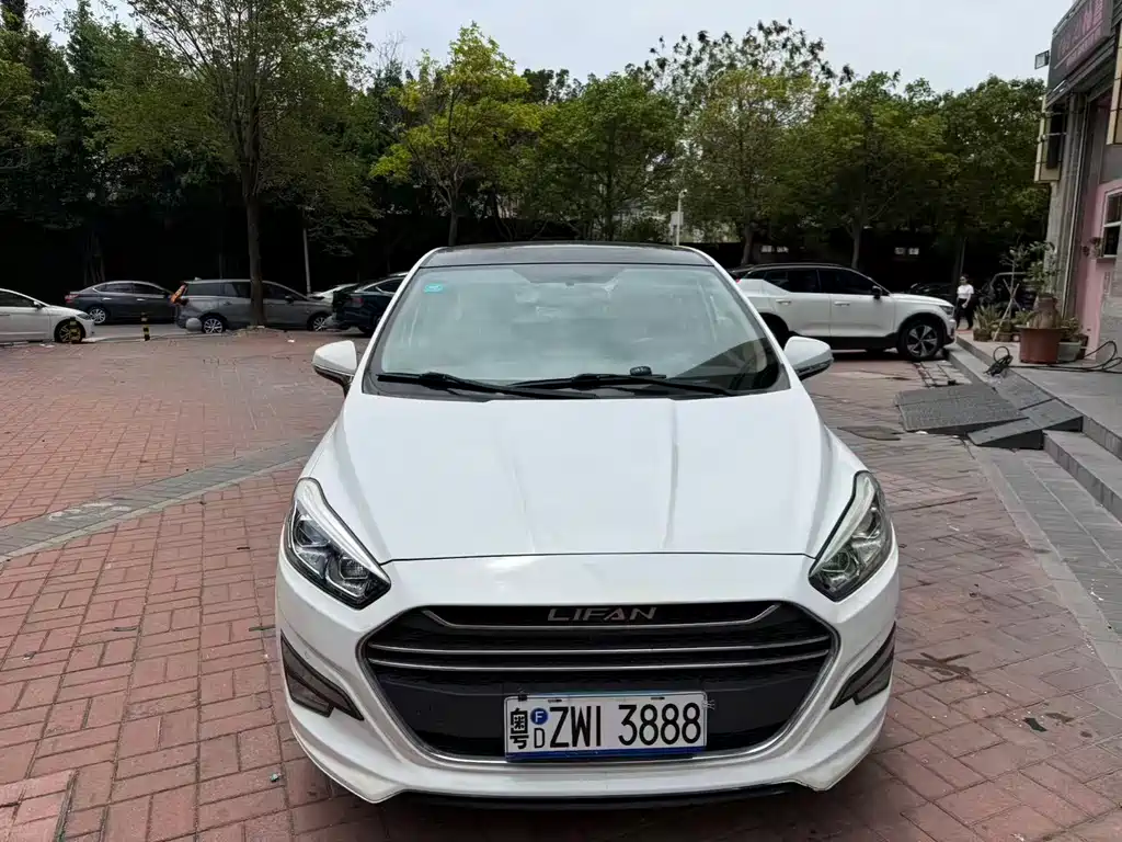 Xuanlang 2.0 L CVT Comfort