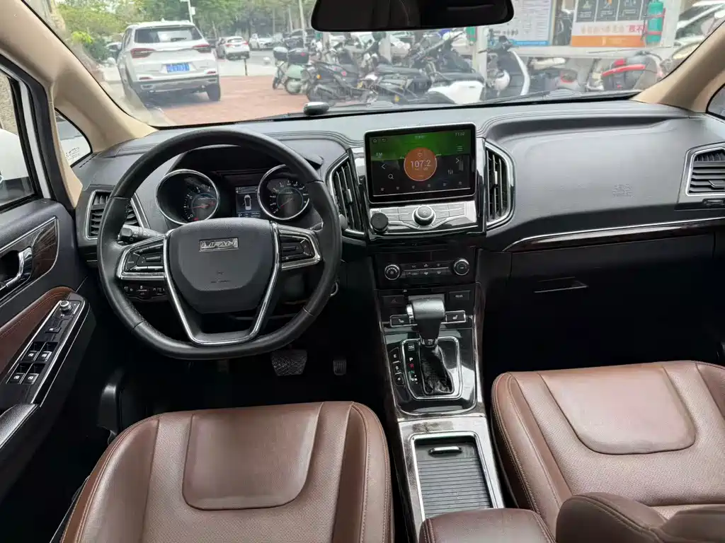 Xuanlang 2.0 L CVT Comfort