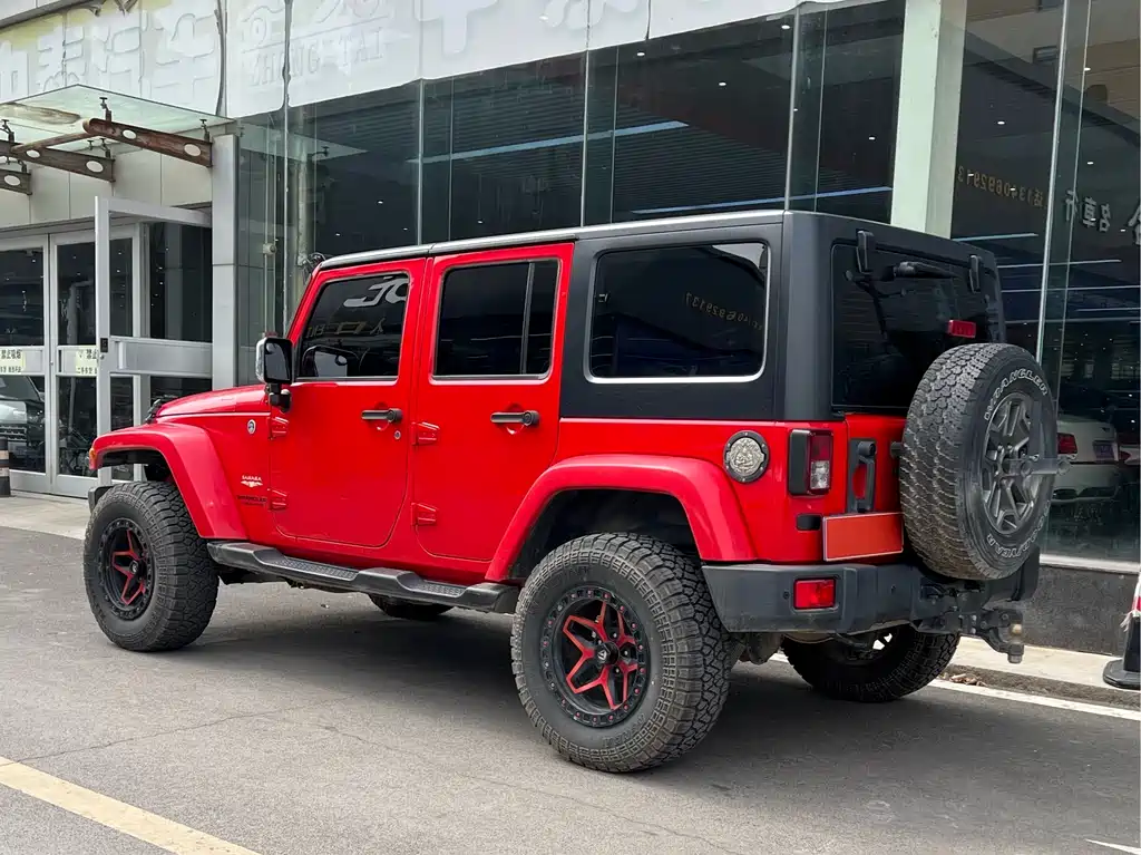 Wrangler 3.0 L Sahara 4-door