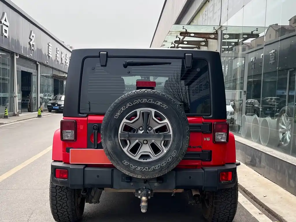 Wrangler 3.0 L Sahara 4-door